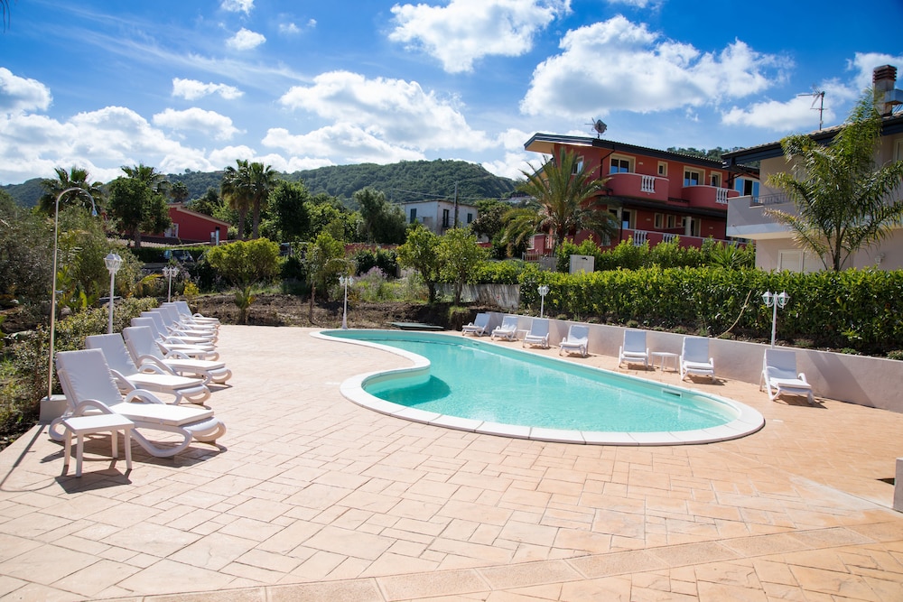 Borgo Italico 45/49