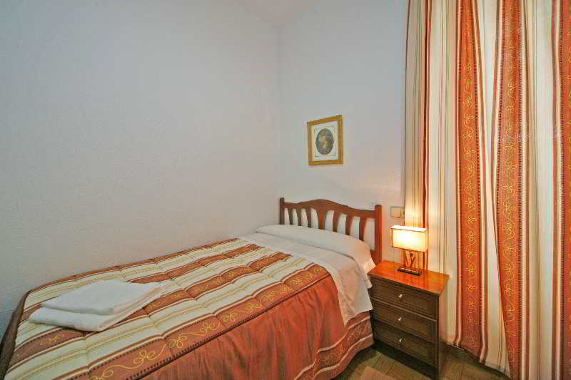 Hostal San Antonio 25/50