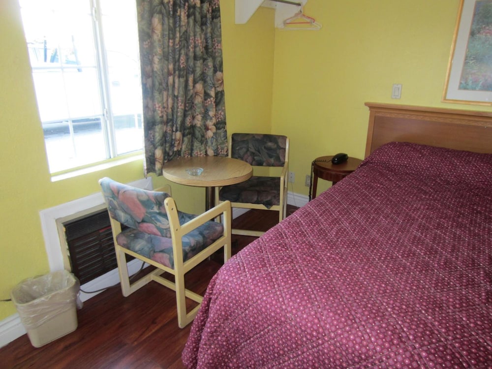 Travel Eagle Inn 23/55