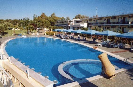 Lintzi Hotel 51/55