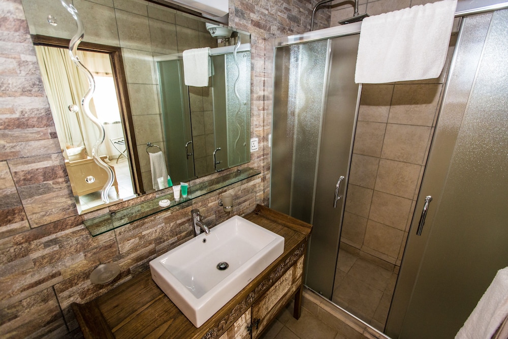 Swiss Spirit Hotel And Suites Freetown 11/47