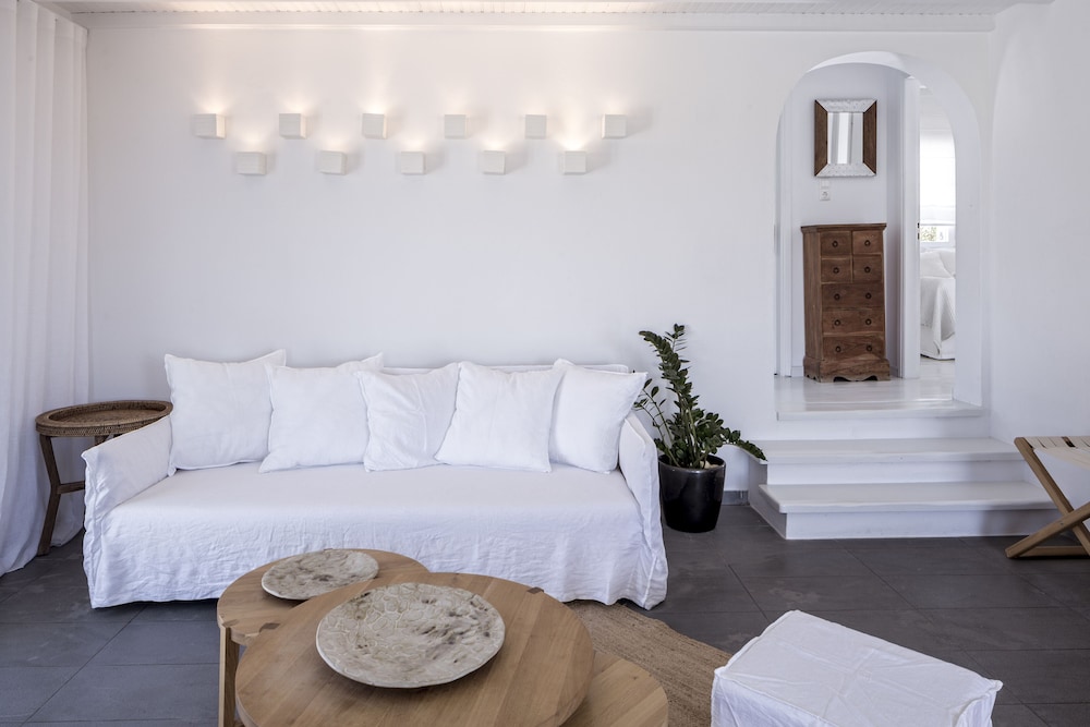 Ostraco Suites 60/75