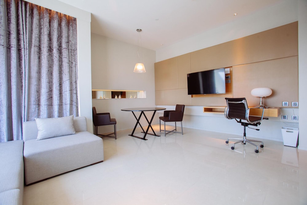 Mode Sathorn Hotel 56/73