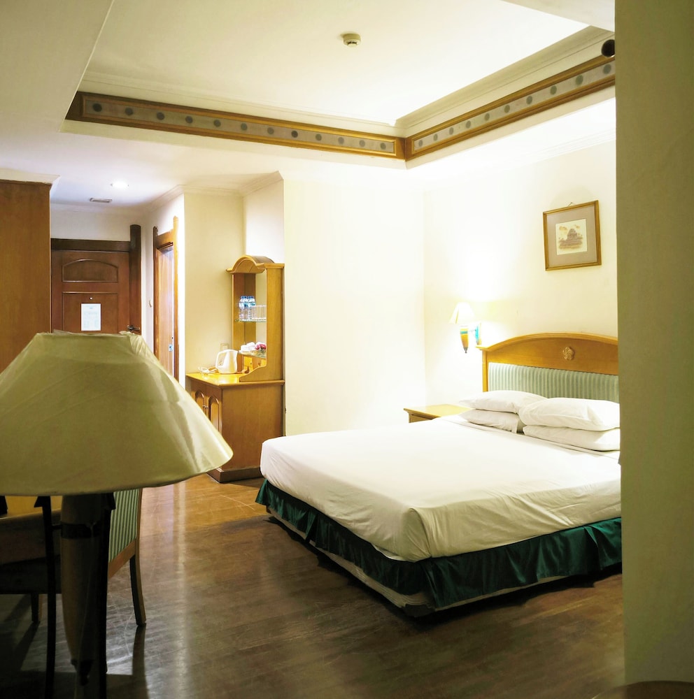 KRESNA HOTEL WONOSOBO 30/50