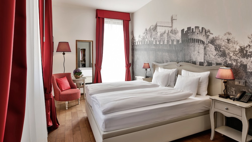 Boutique Business Hotel La Tureta 8/46