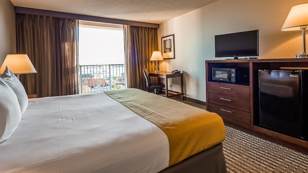 Best Western Yacht Harbor Hotel 17/36