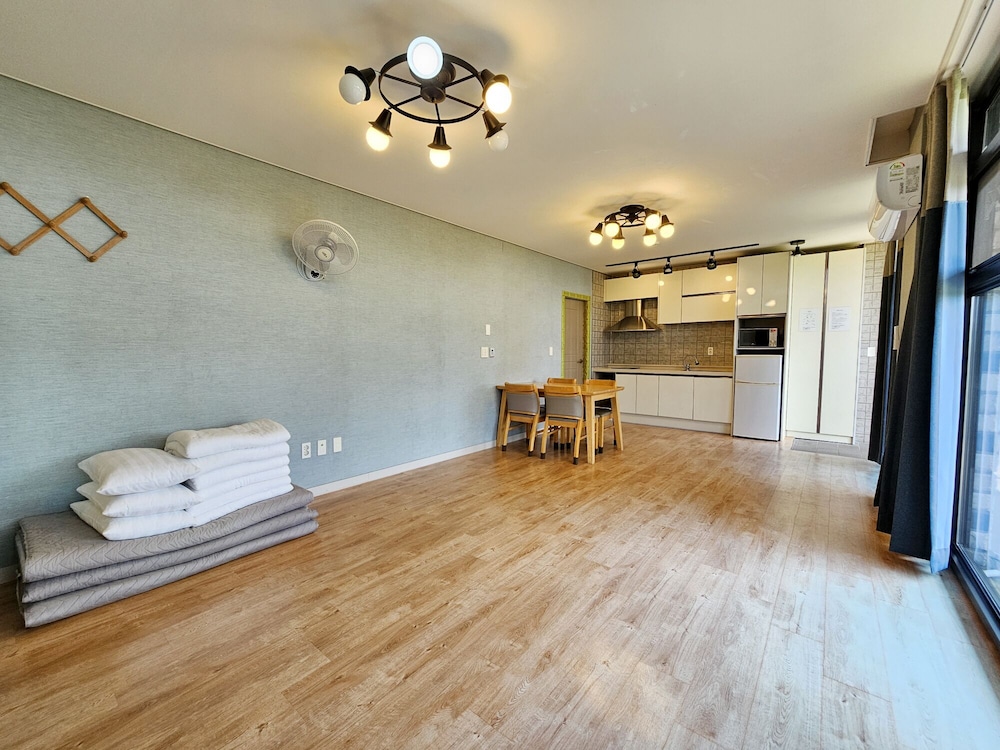 Haeden Ville 16/62
