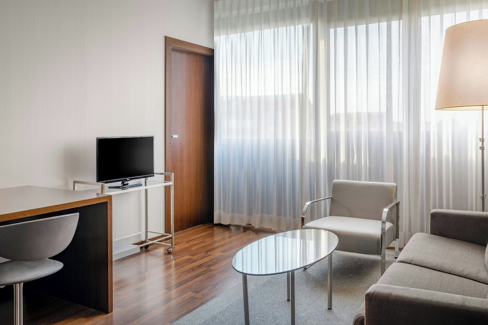 Ac Hotel Pisa By Marriott 55/62