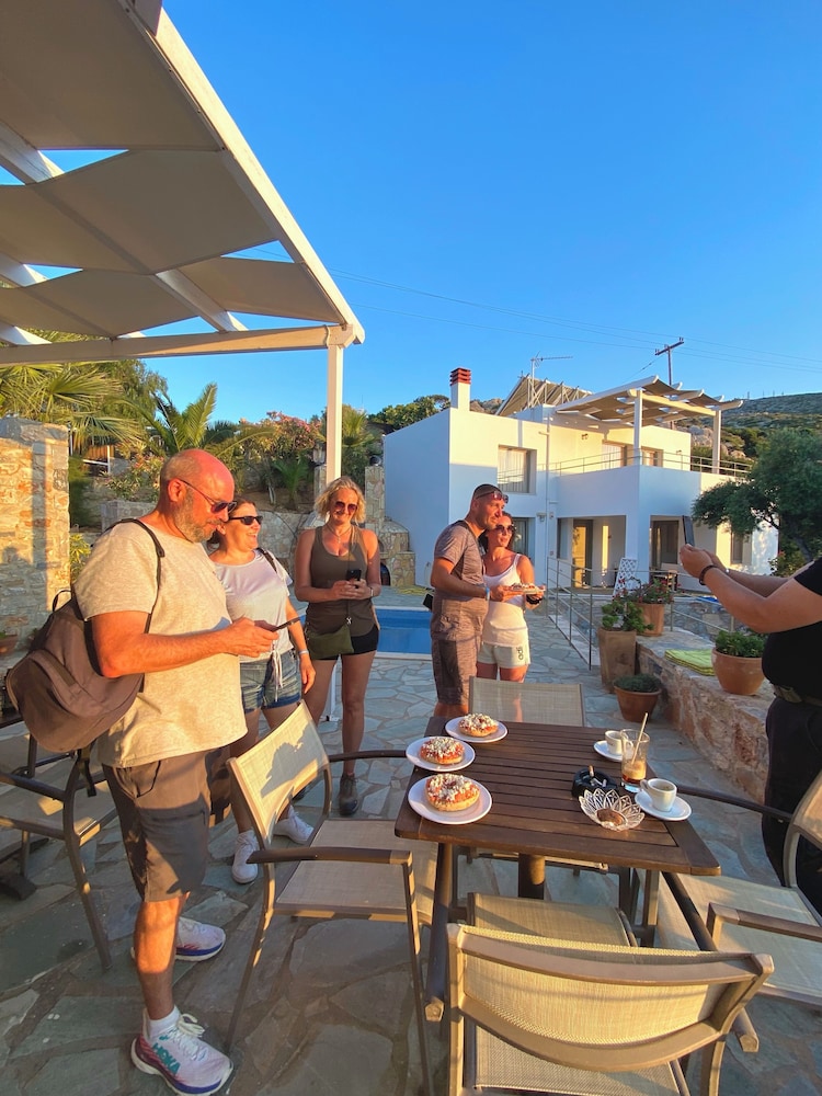 Mourtzanakis Residence 41/60