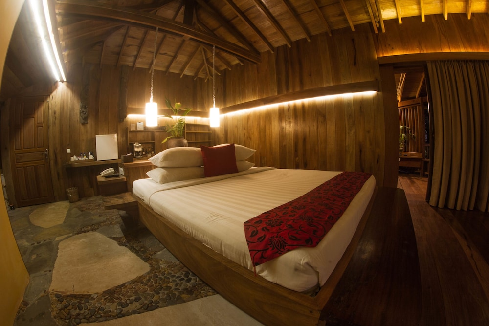 Veranda Natural Resort 33/72