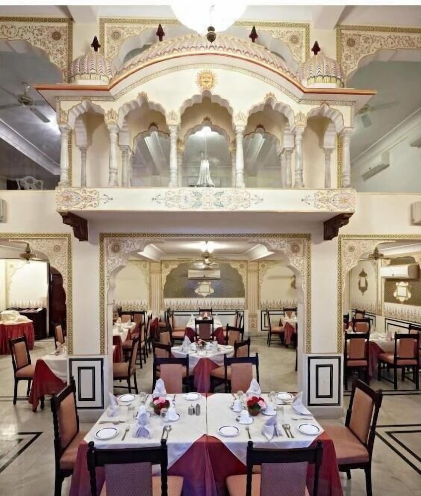 Mandawa Haveli 60/70