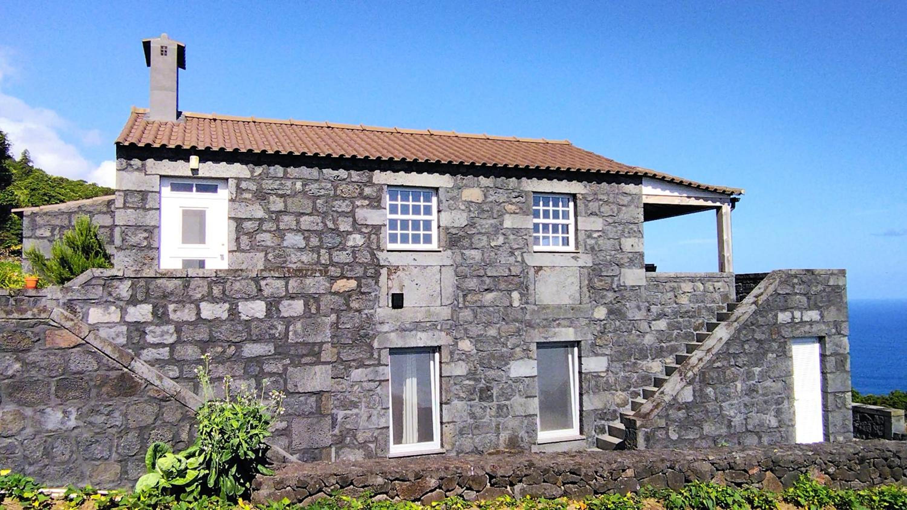 Casas Goulart 4/50