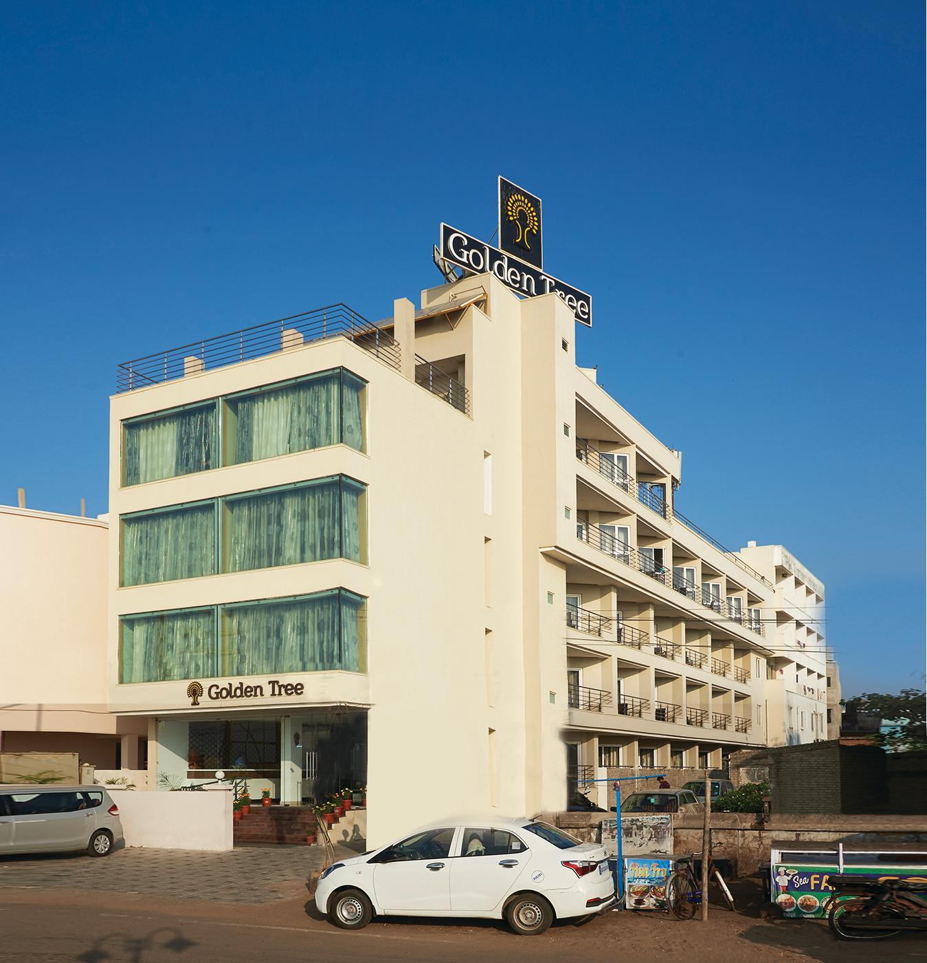 Hotel Golden Tree 21/23