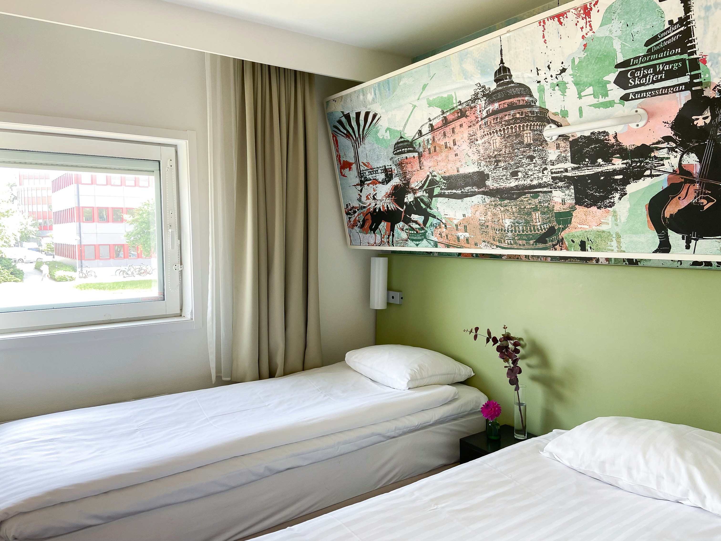 Standard, Twin Beds