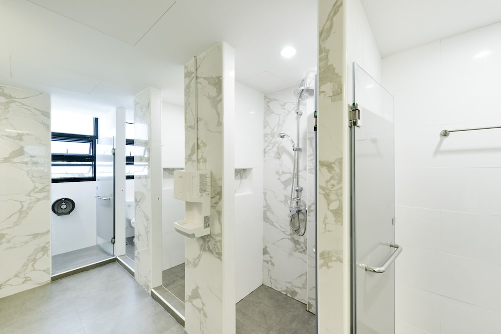 The Cube Hostel 54/56