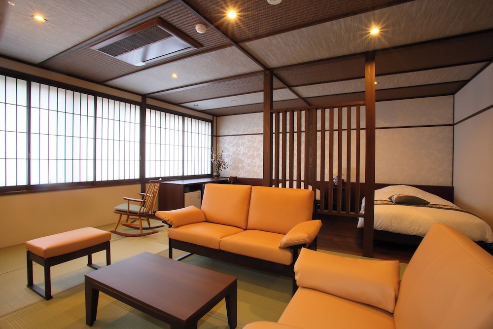 Tsukubasan Edoya 32/52