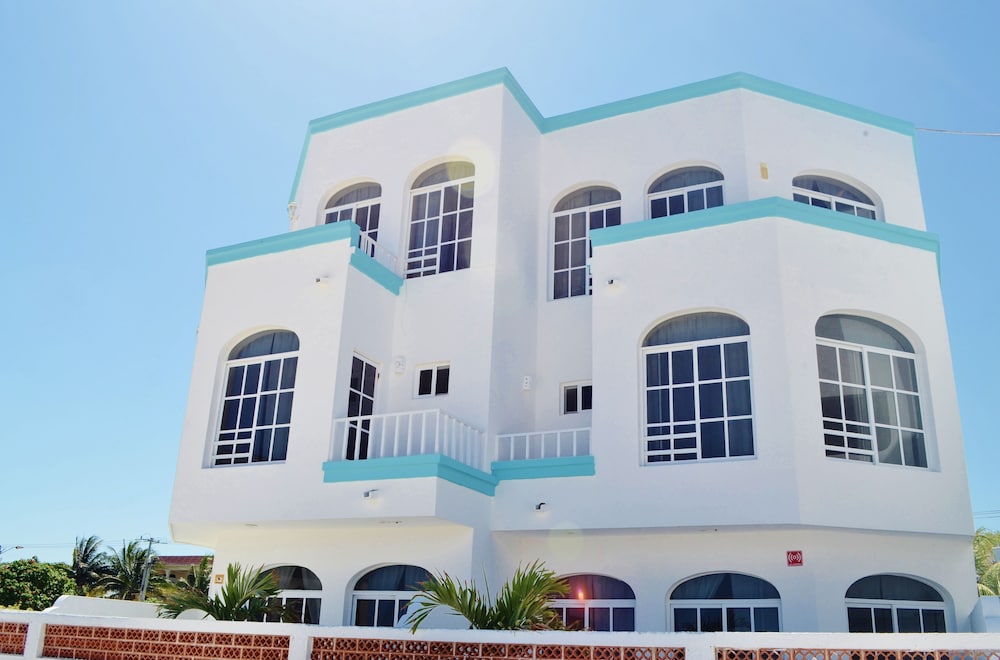 Corales Suites 1/50