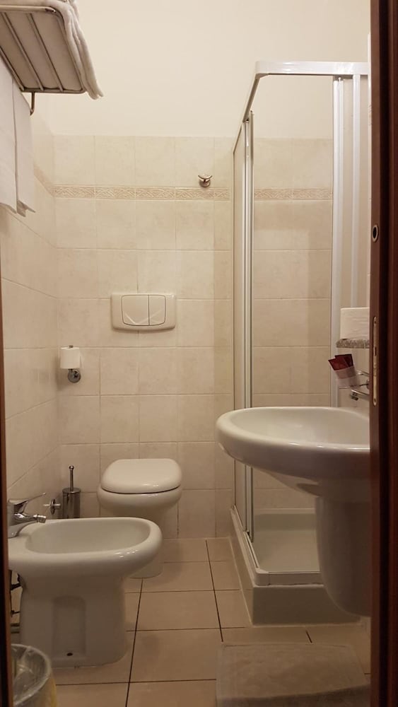 Hotel Mondial 16/55