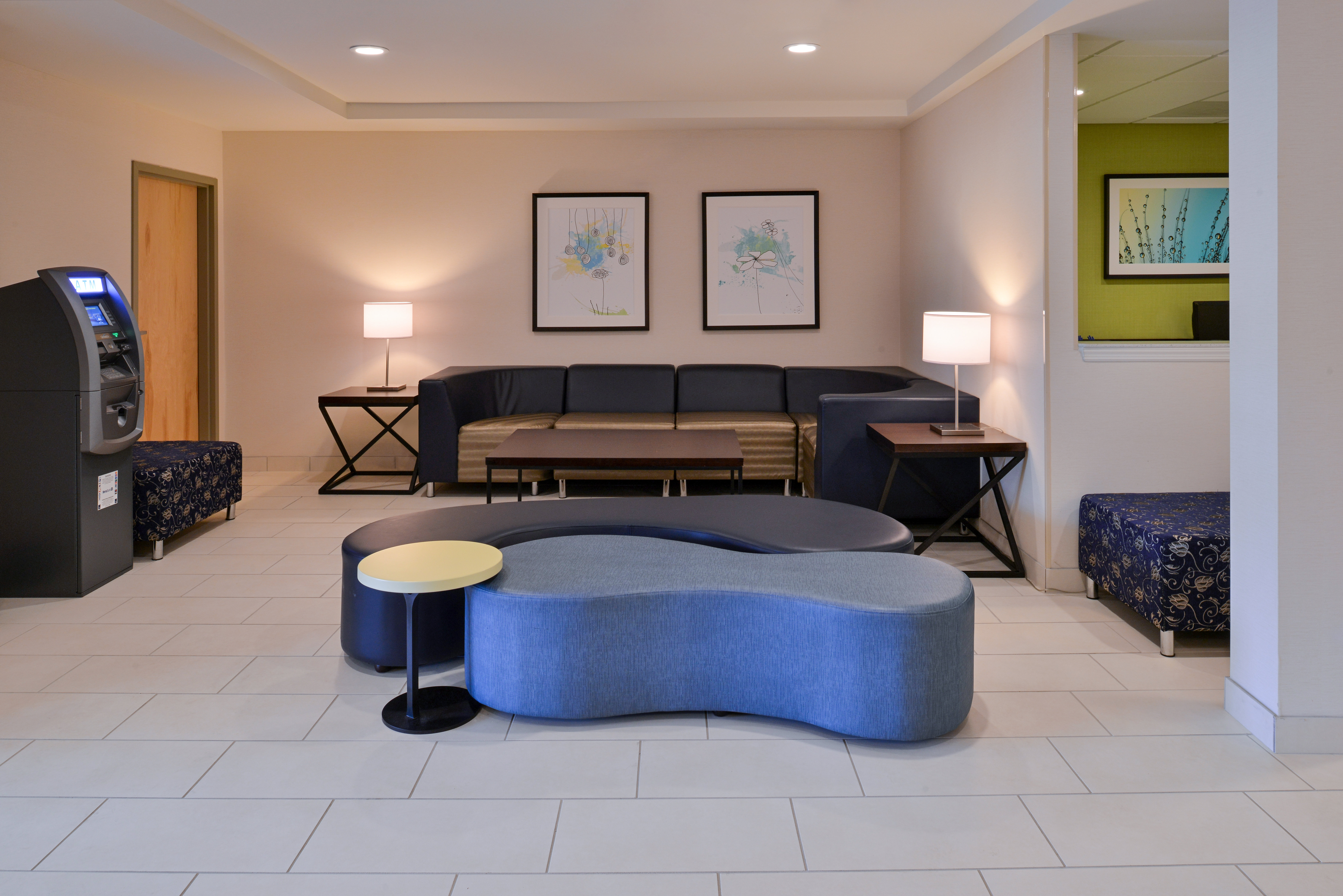 Holiday Inn Express & Suites West Ocean City 36/50