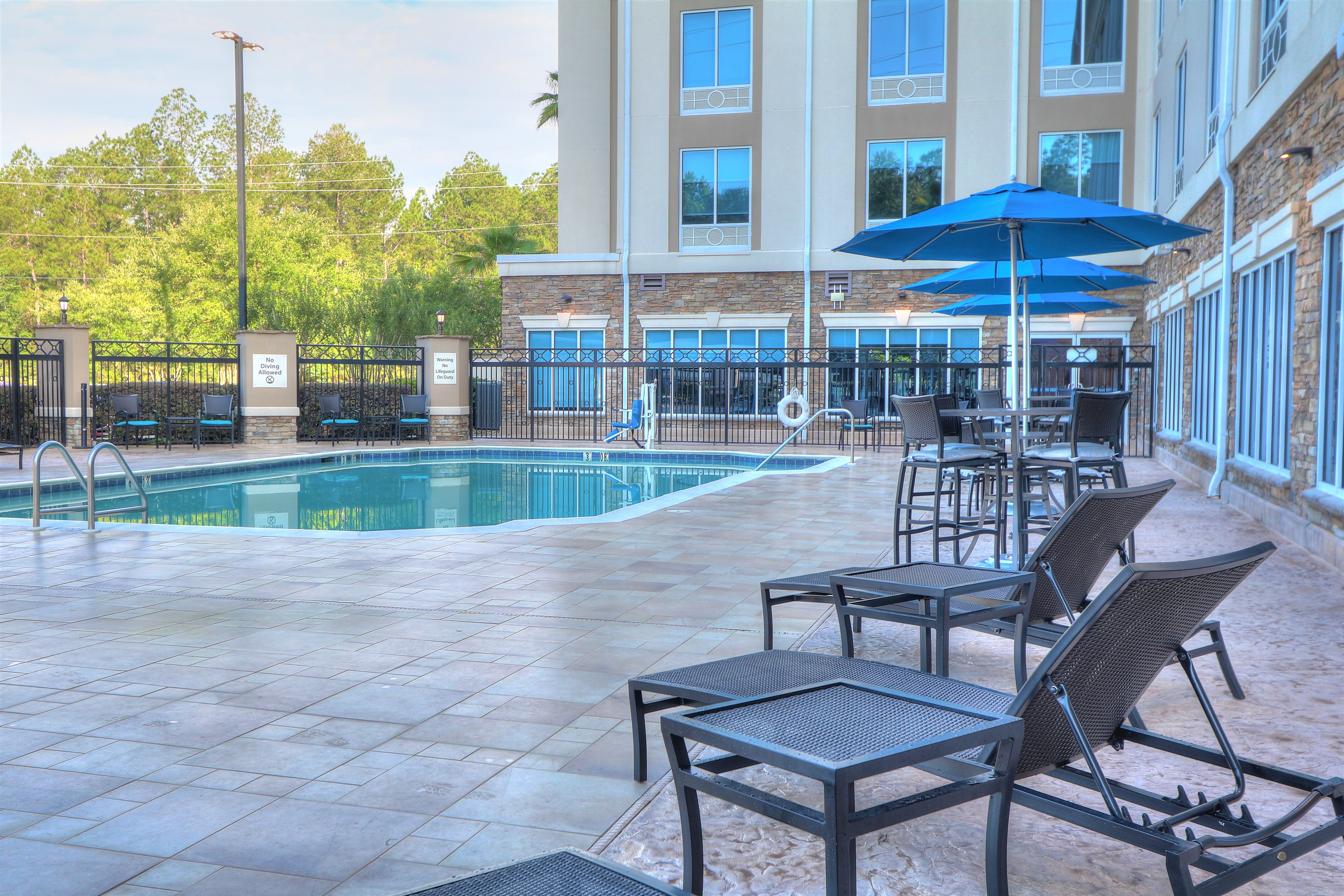 Holiday Inn Express Hotel Suites Mobile Saraland 37/54