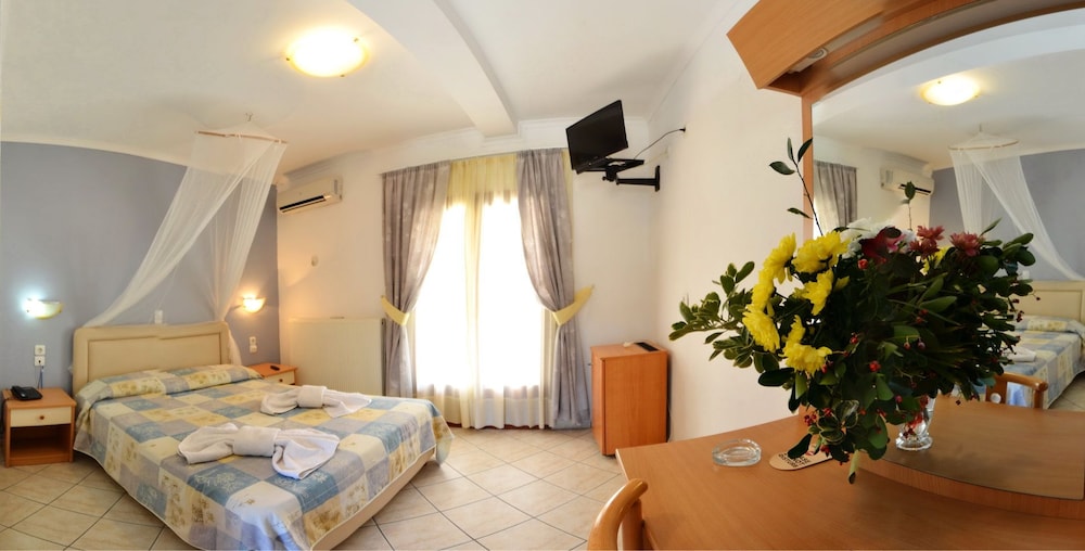 CASA BLUE HOTEL 34/60