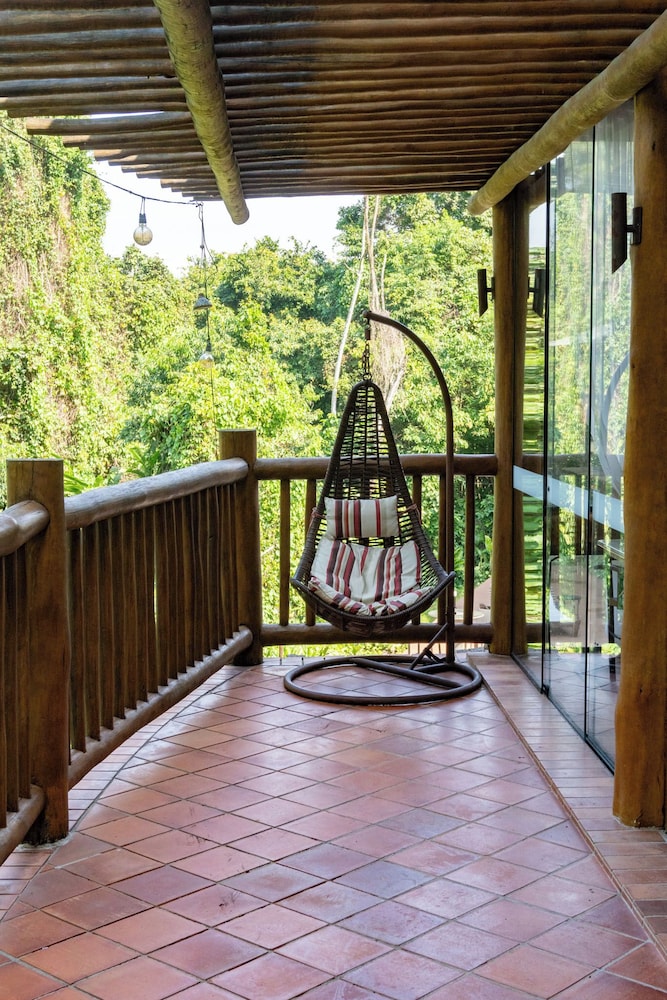 Kalango Boutique Hotel 59/75