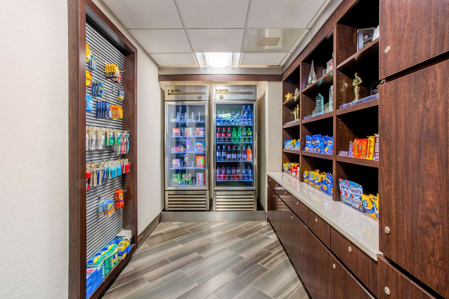 La Quinta Inn & Suites by Wyndham Raleigh Durham Airport 7/25