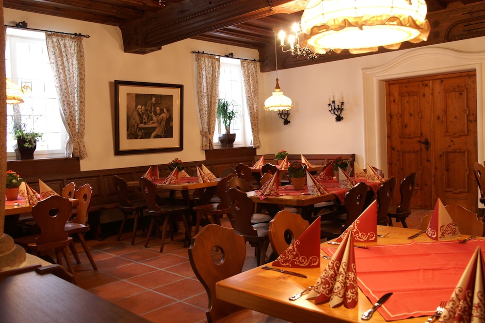 Hotel zum Erdinger Weissbrau 51/67