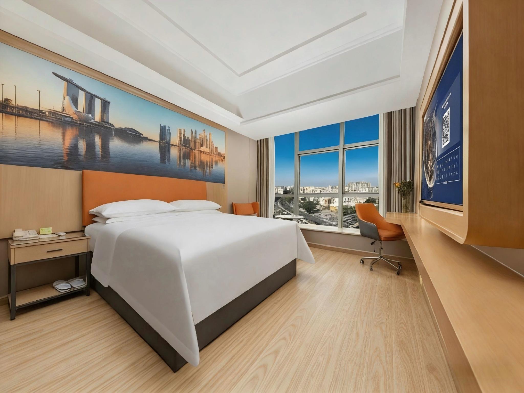 Vienna Hotel (Shenzhen Convention and Exhibition Center, Fuhai Qiaotou) 38/63