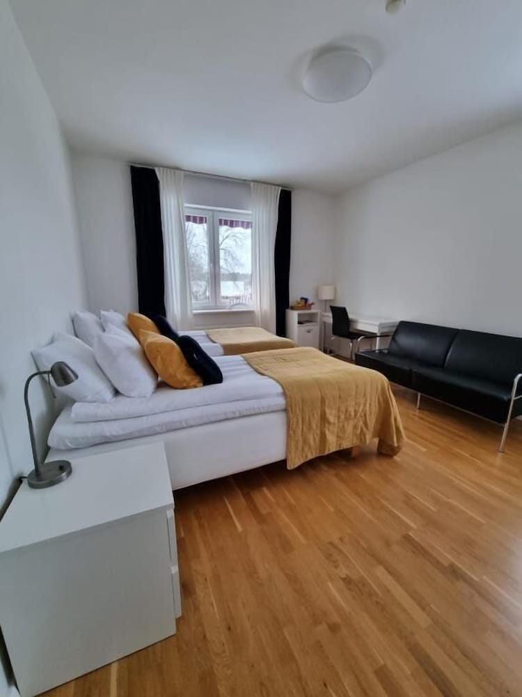 Norrskedika Hotell - Gamla Järnhandeln 20/55