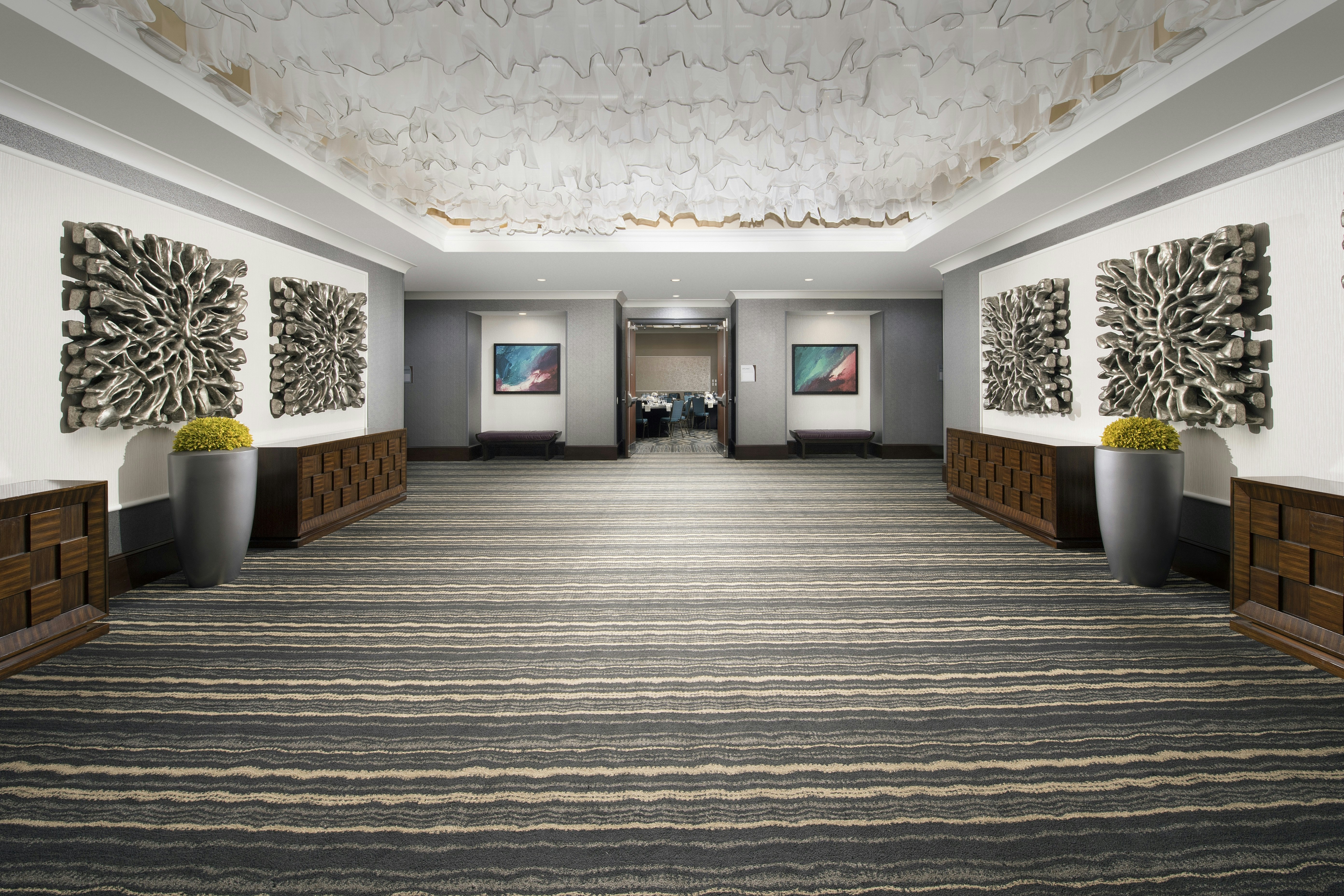 Embassy Suites by Hilton Atlanta Airport 32/56