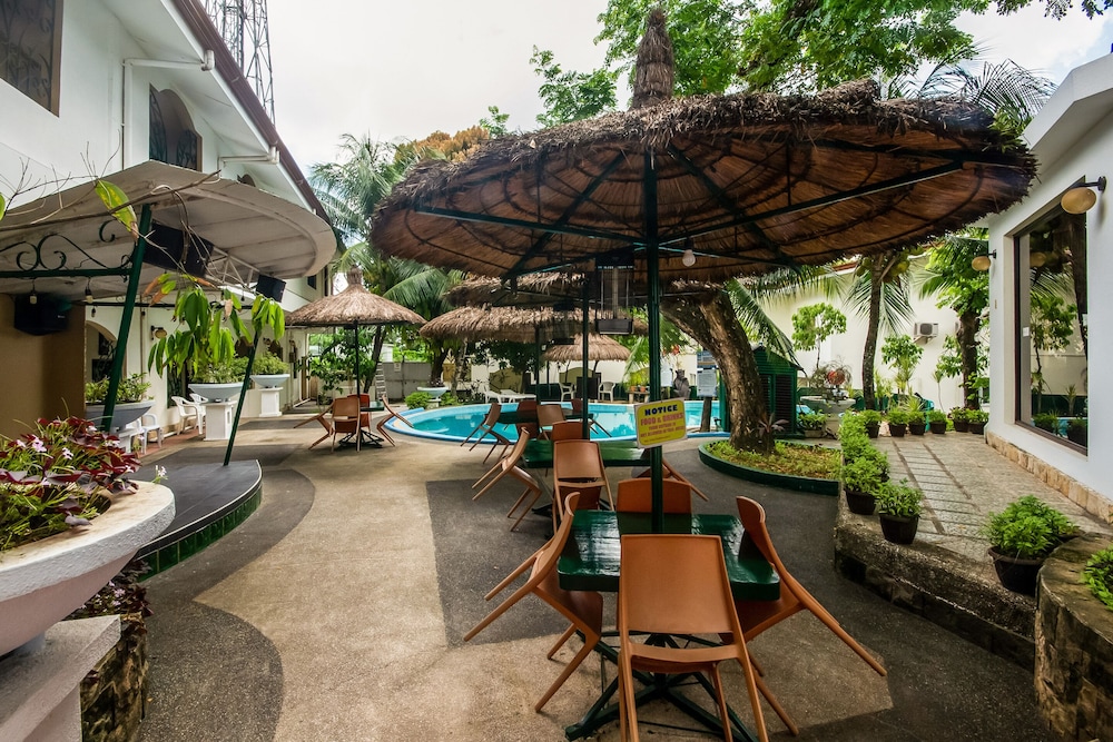 Cebu Hilltop Hotel 38/54