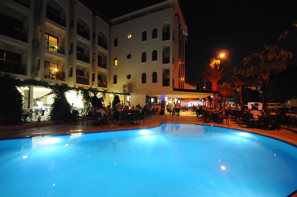 Astoria Life Hotel 12/15