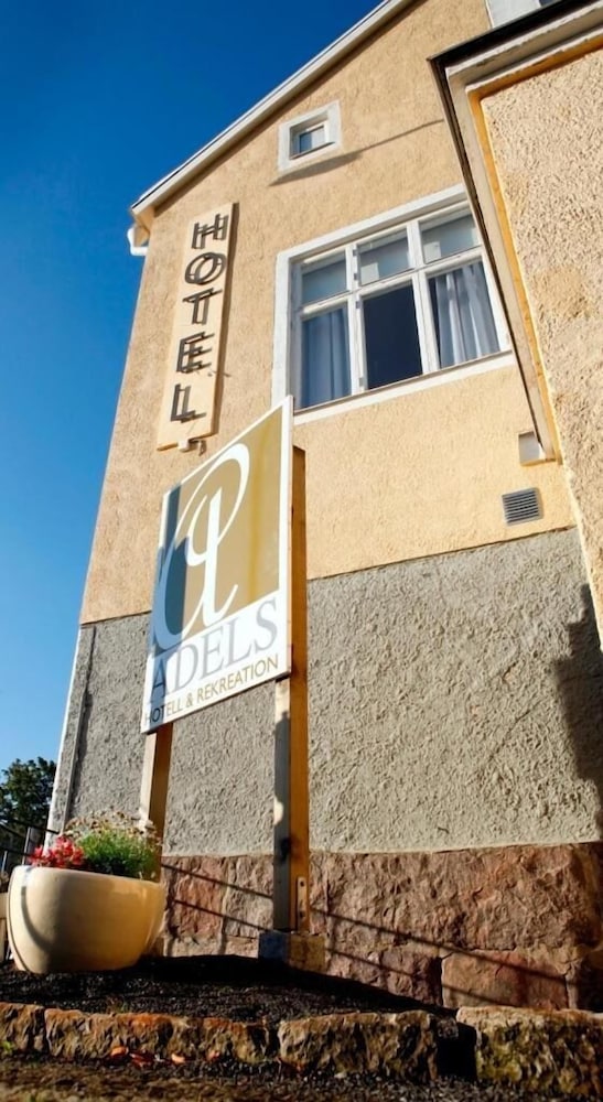 Adels Hotel 19/29