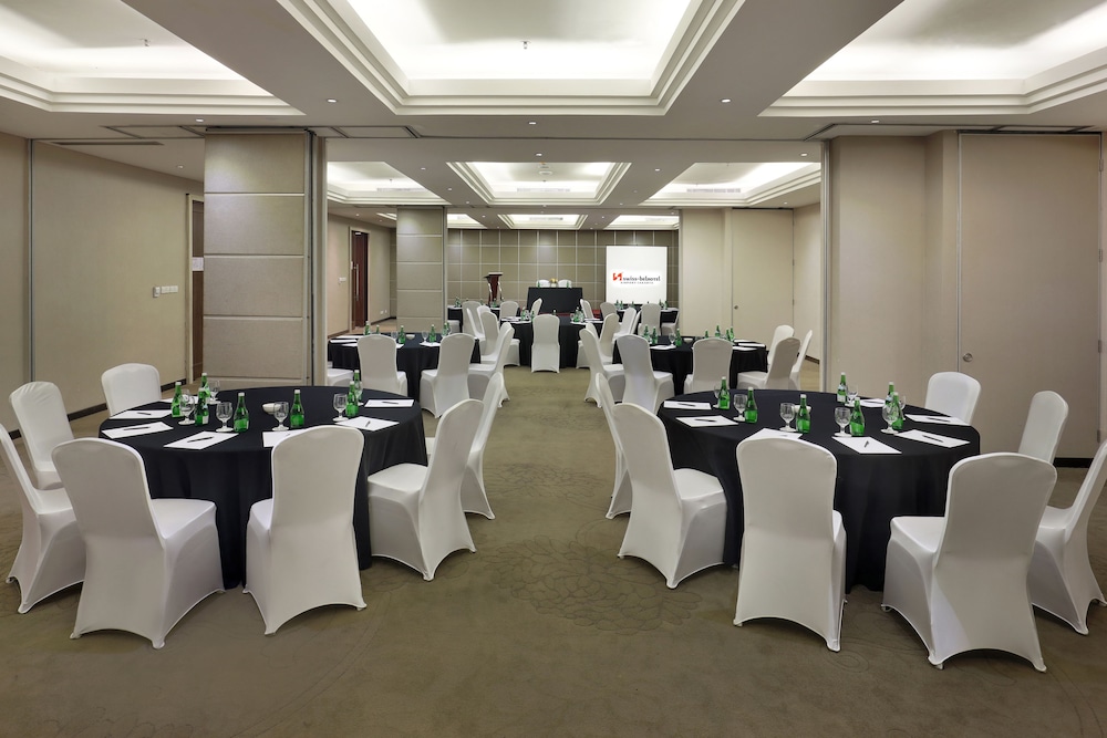 Swiss-Belhotel Airport Jakarta 36/42