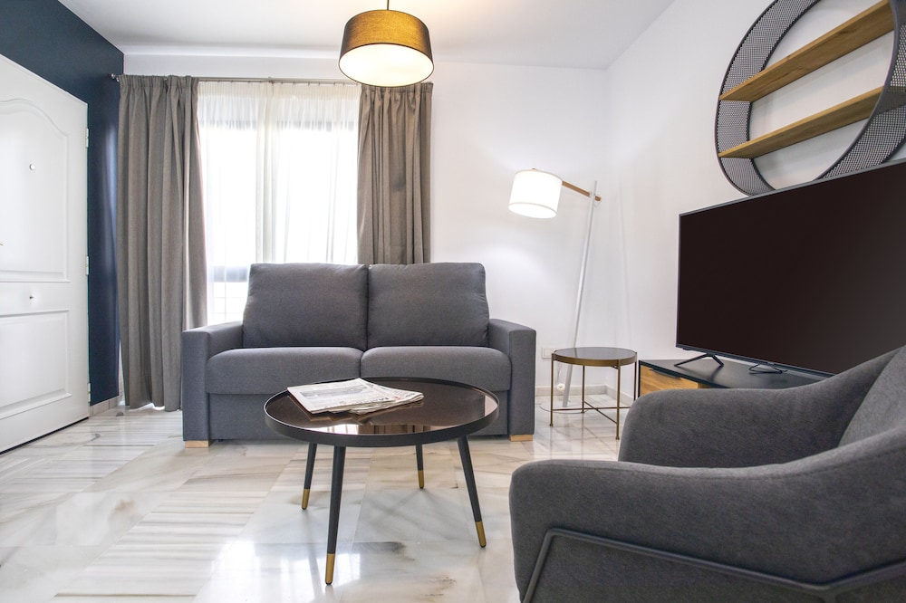 Malaga Rivas 34 Suites Homes 14/48