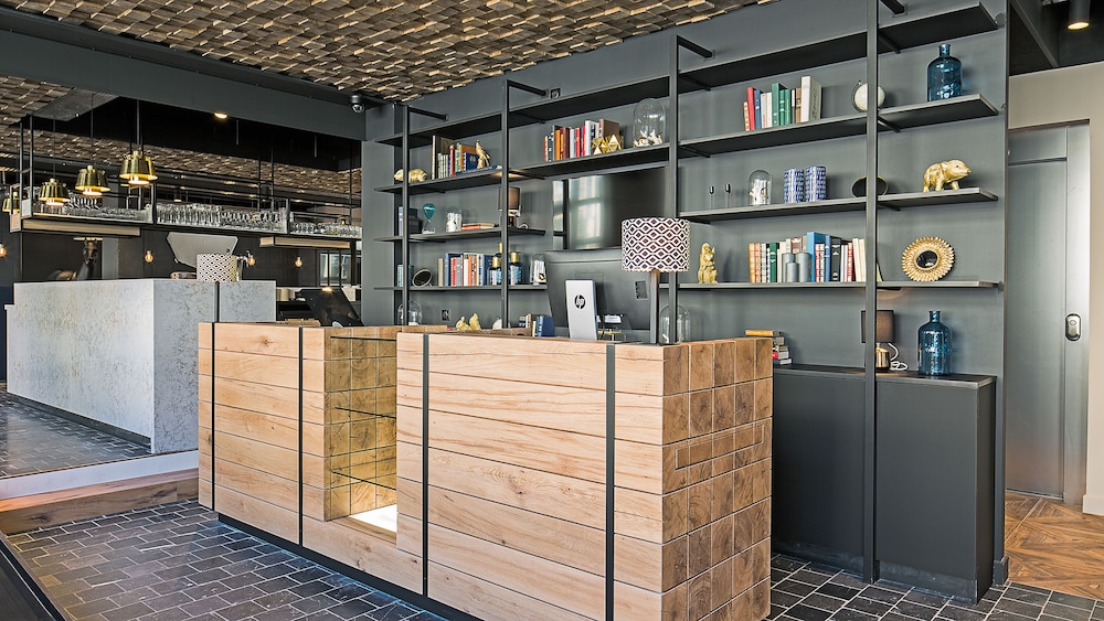 ibis Styles Laval Centre Gare 37/67
