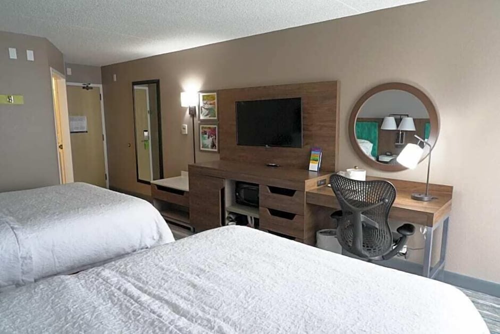Hampton Inn Bentonville-Rogers 20/50
