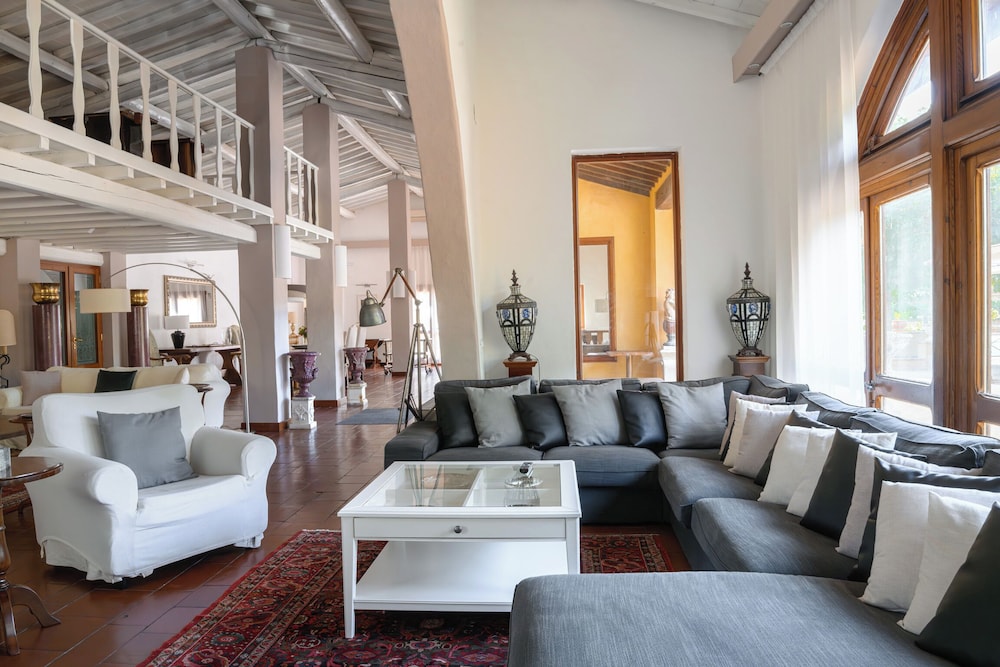 Villa Gaudia 27/50