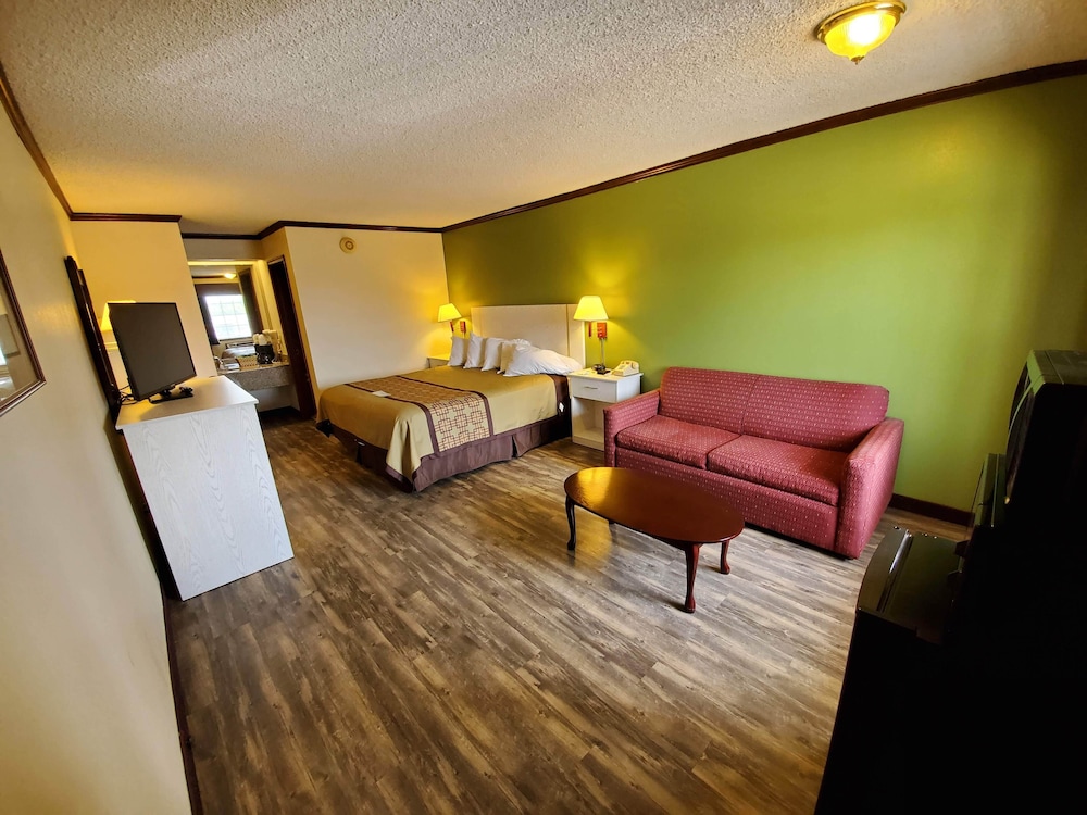 Days Inn by Wyndham Monett 22/25