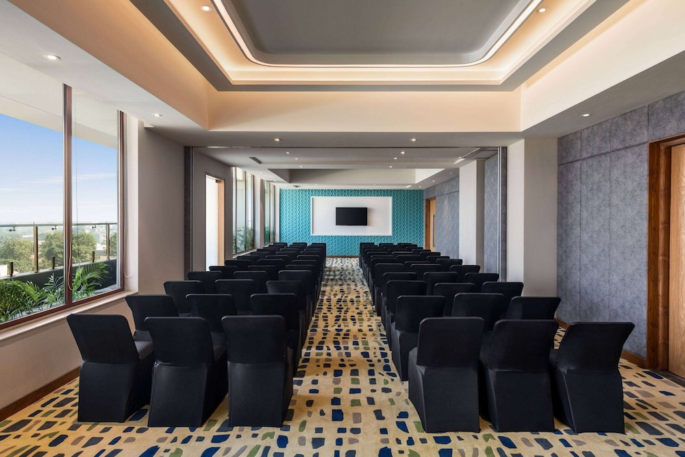 Ramada Encore by Wyndham Amritsar Airport 42/45