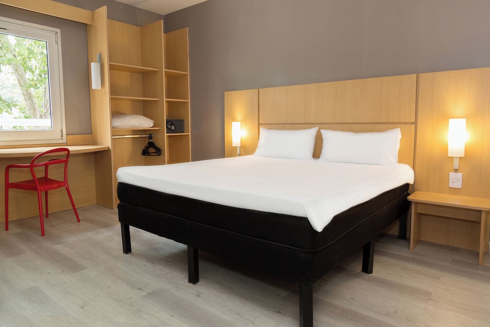 Ibis Buenos Aires Congreso 24/70