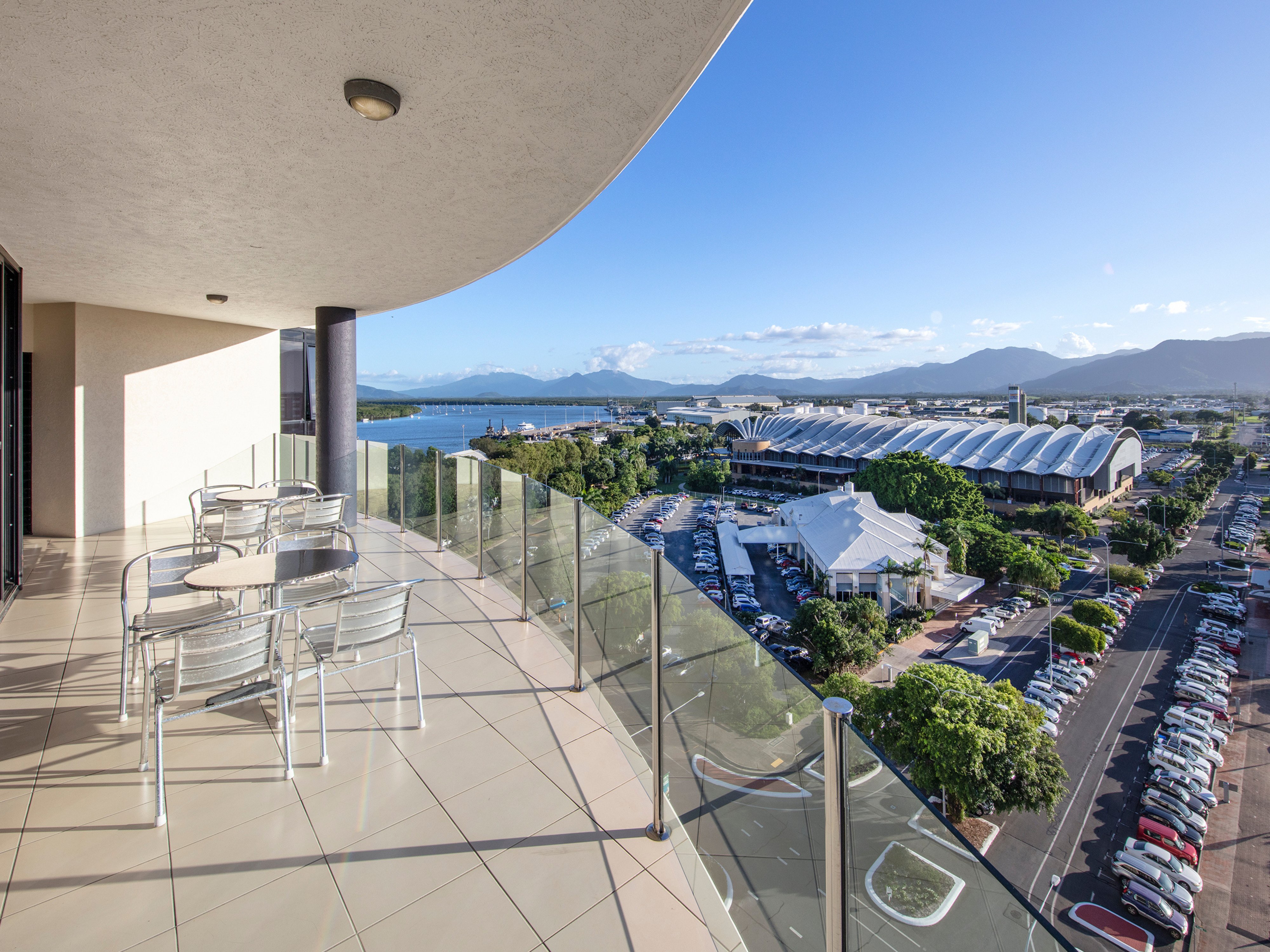 Park Regis Piermonde Apartments 30/38