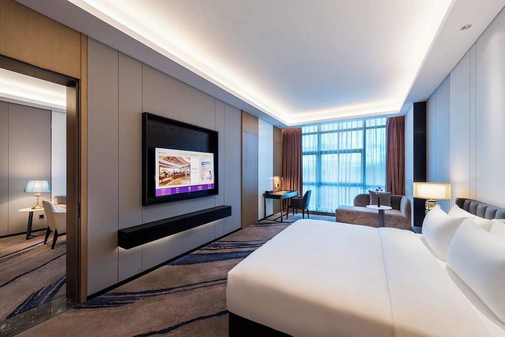 Mercure Shenzhen Pinghu 26/72