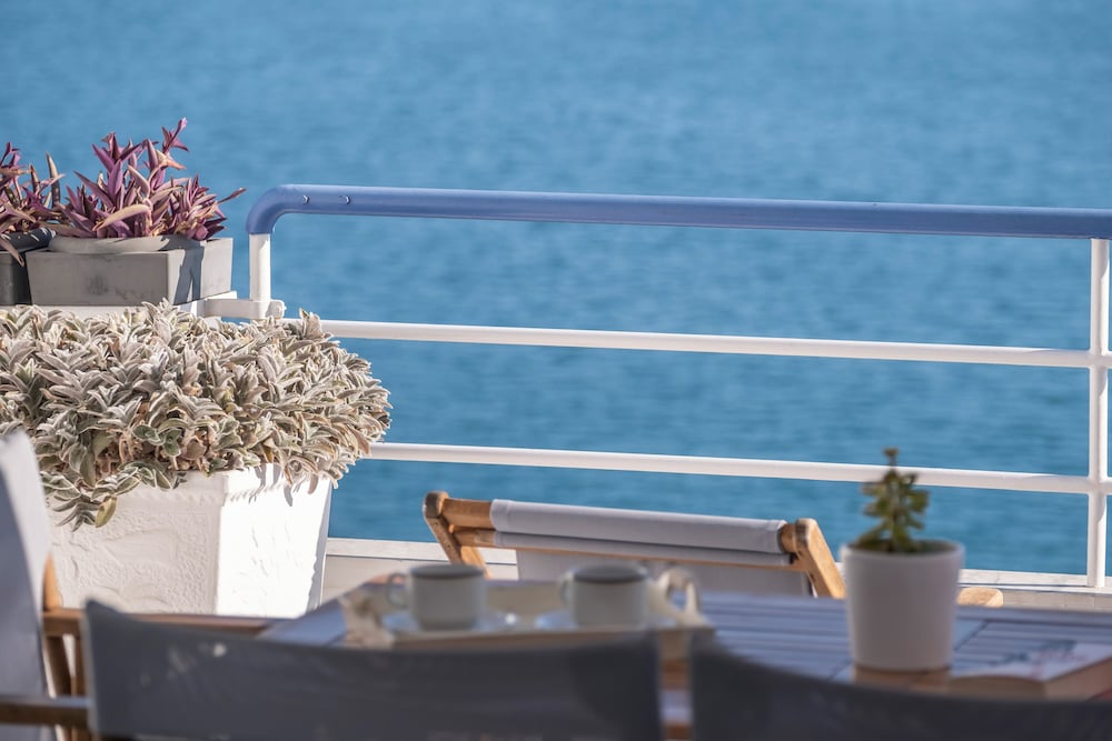 MELI APARTMENTS & VILLAS photo2
