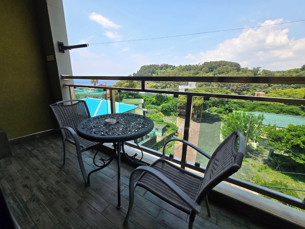 Cheonjiyeon Hotel 43/50
