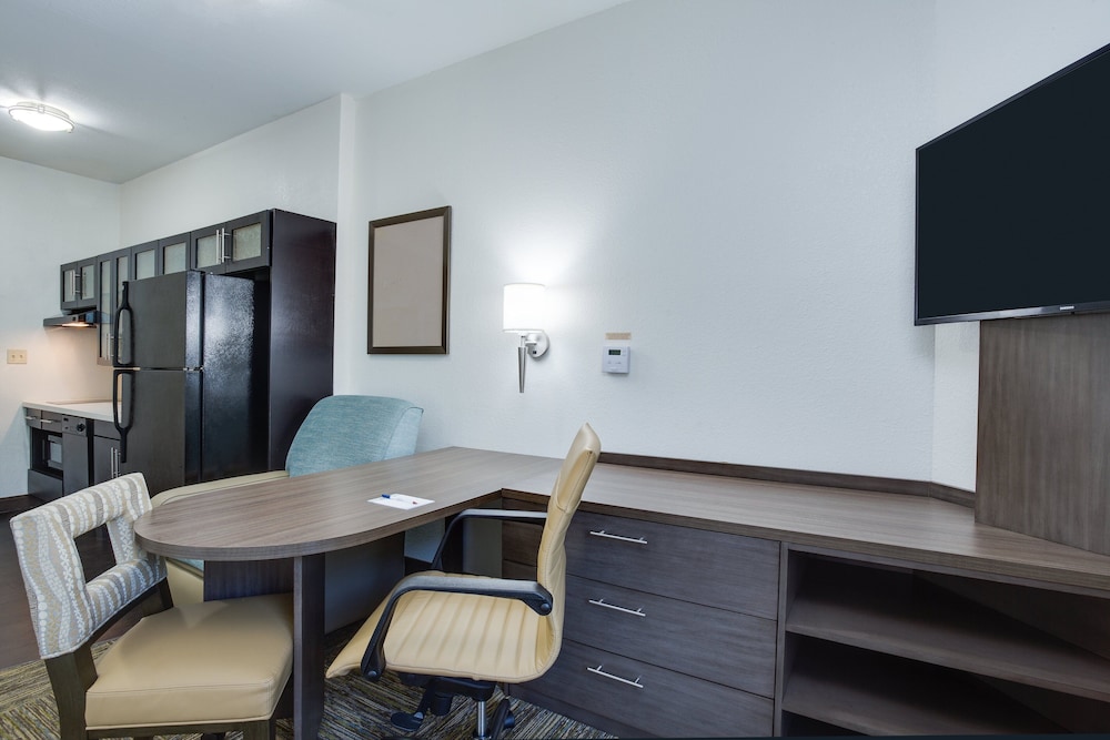 Candlewood Suites Ft. Lauderdale Airport Cruise 43/62