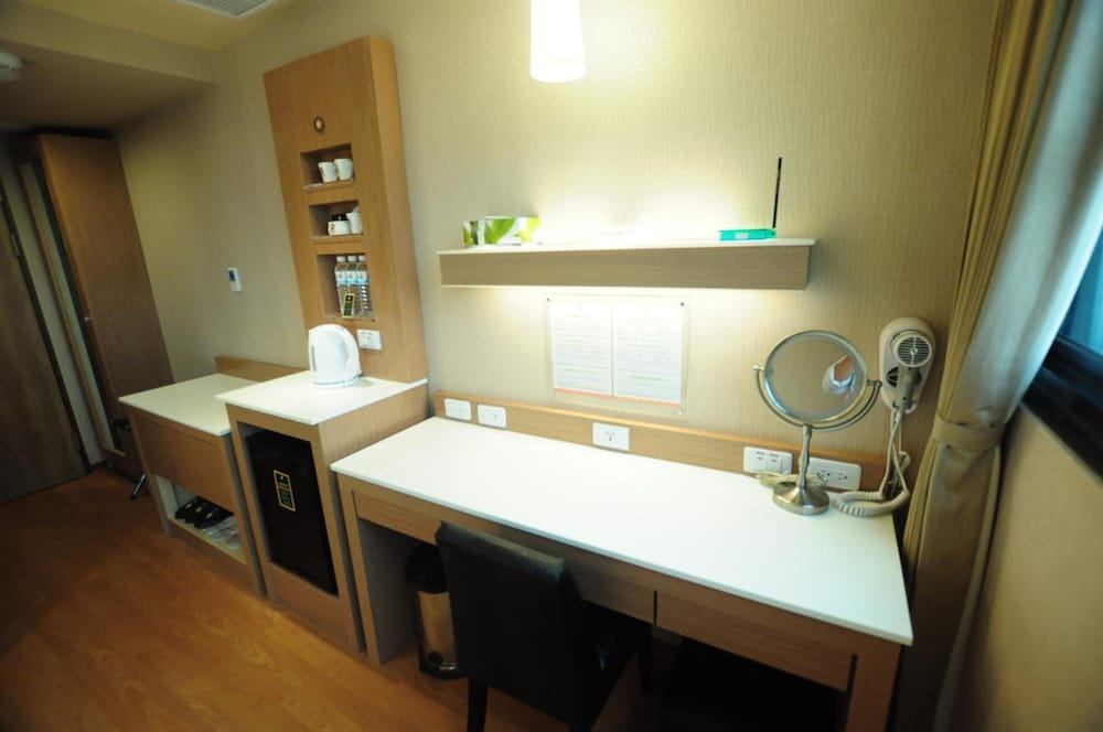 Kindness Hotel - Kaohsiung Main Station 18/51
