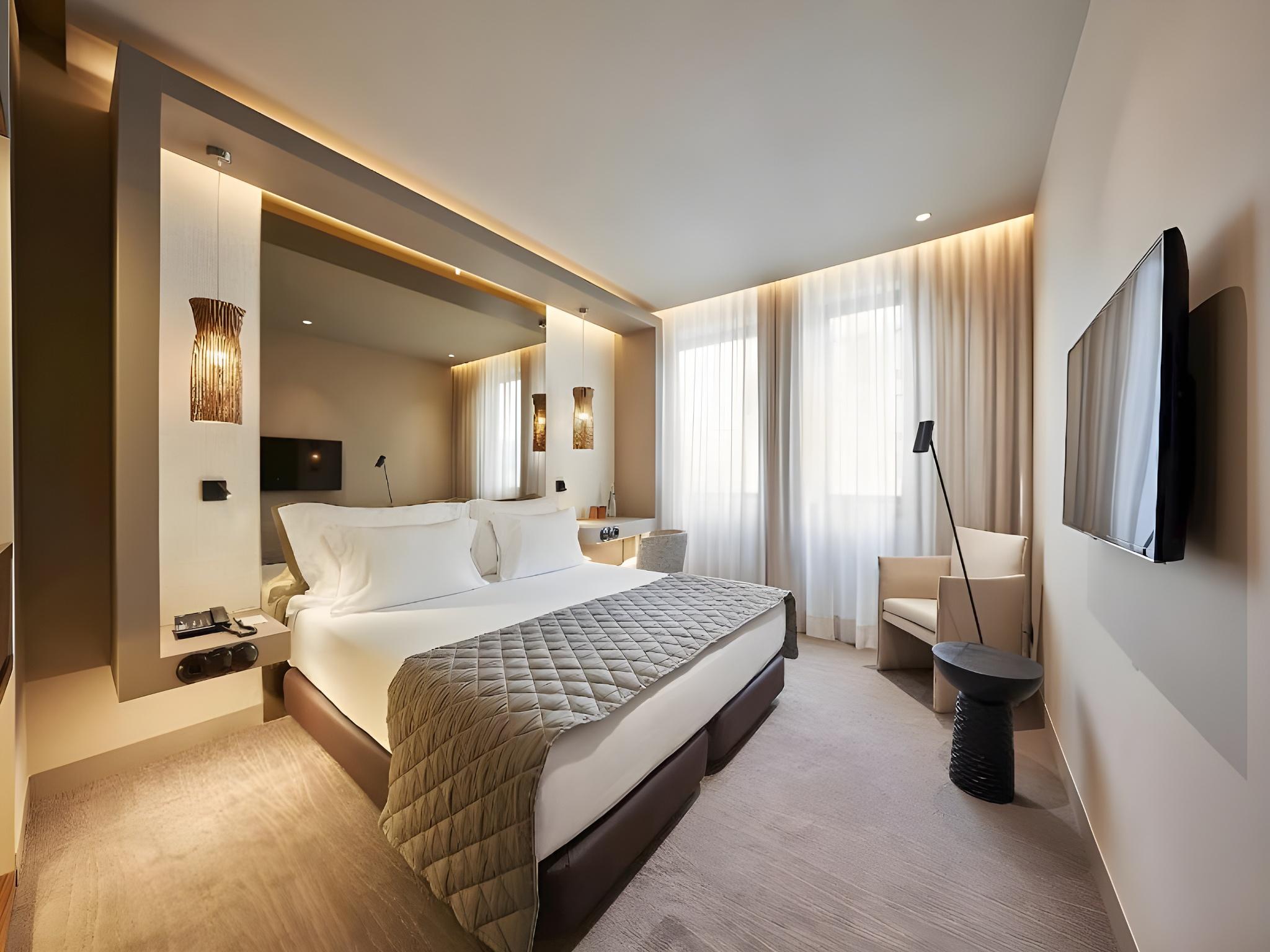 Gallery, Single, Double Bed