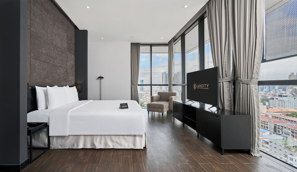 Lyve Inc Hotel And Residence 15/70
